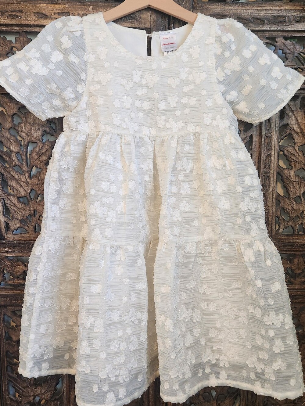 NWOT Hanna Andersson Ivory Textured Floral Tiered Dress. 6-7 Girls